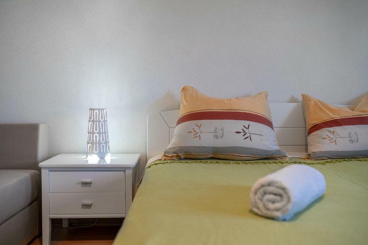 Apartmani Pataca Vodice Eksteriør bilde
