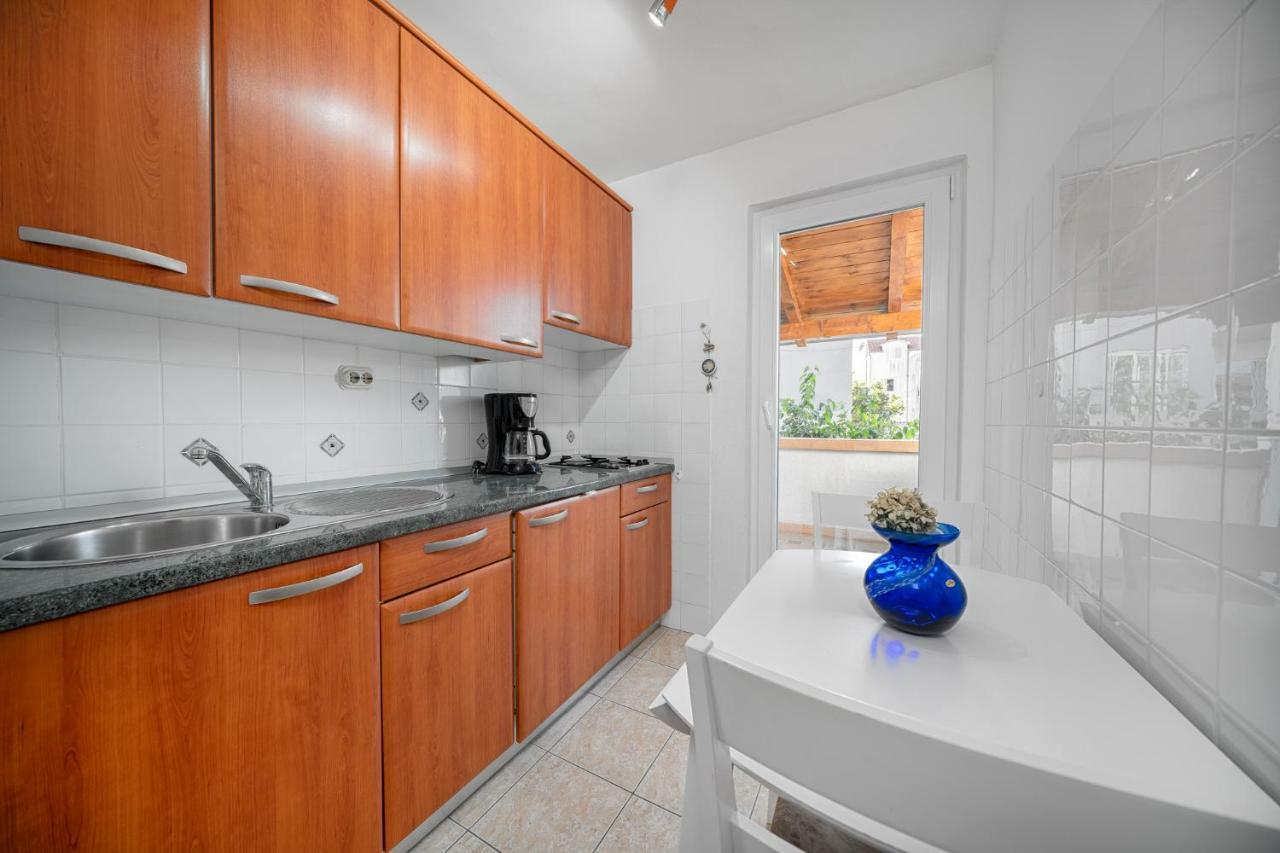 Apartmani Pataca Vodice Eksteriør bilde