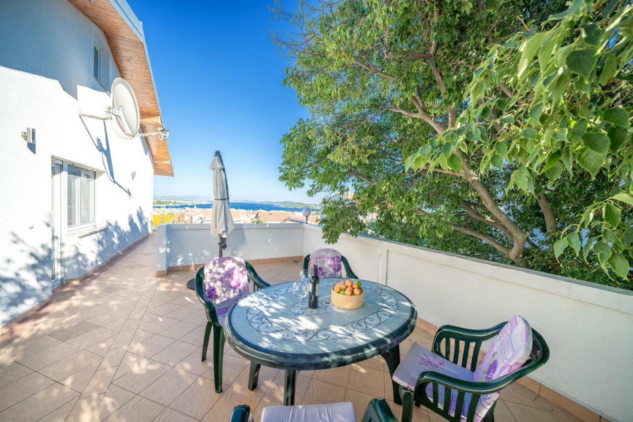 Apartmani Pataca Vodice Eksteriør bilde