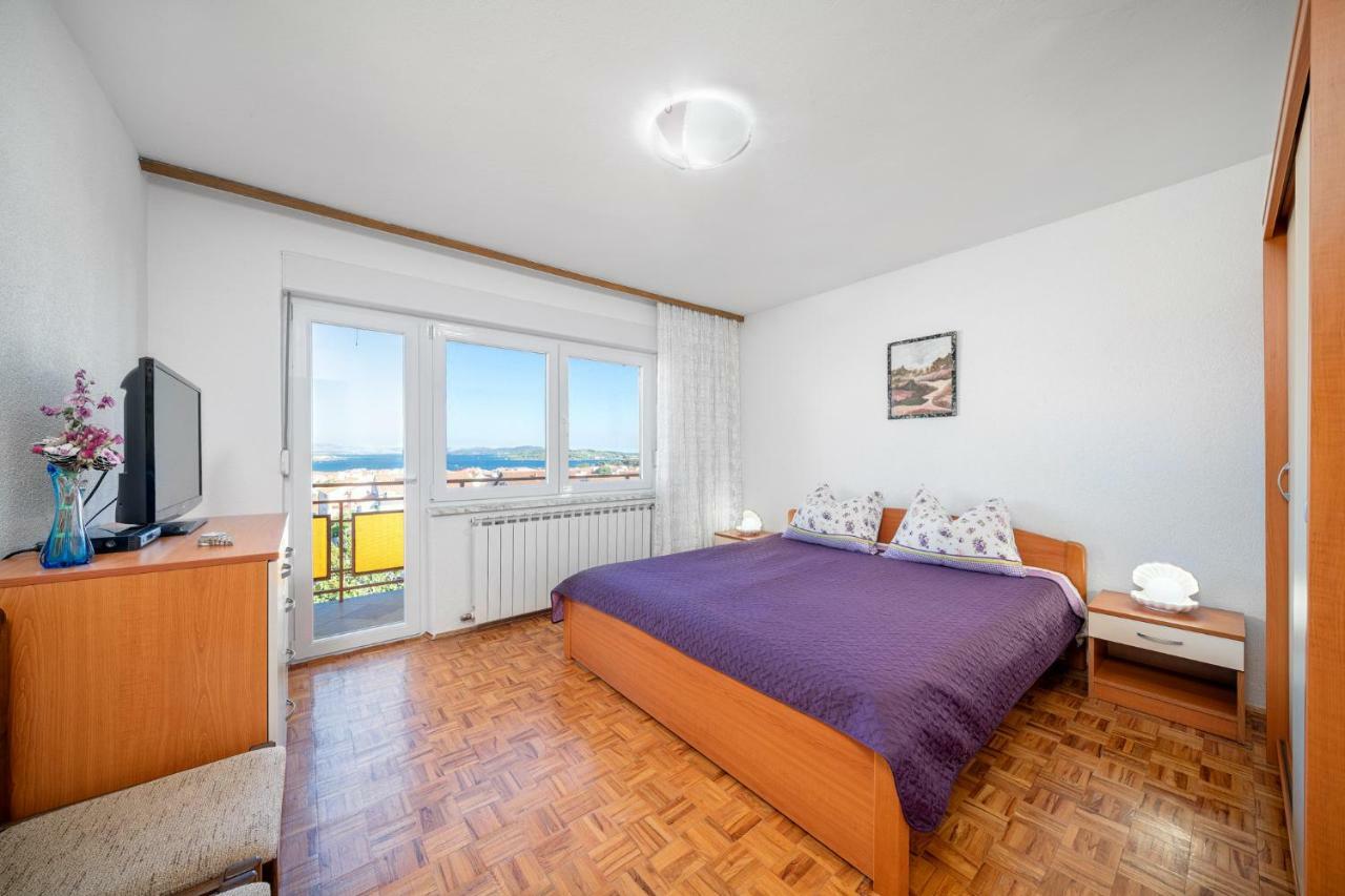 Apartmani Pataca Vodice Eksteriør bilde