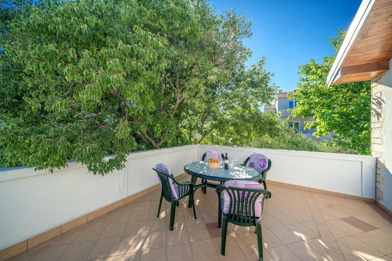 Apartmani Pataca Vodice Eksteriør bilde