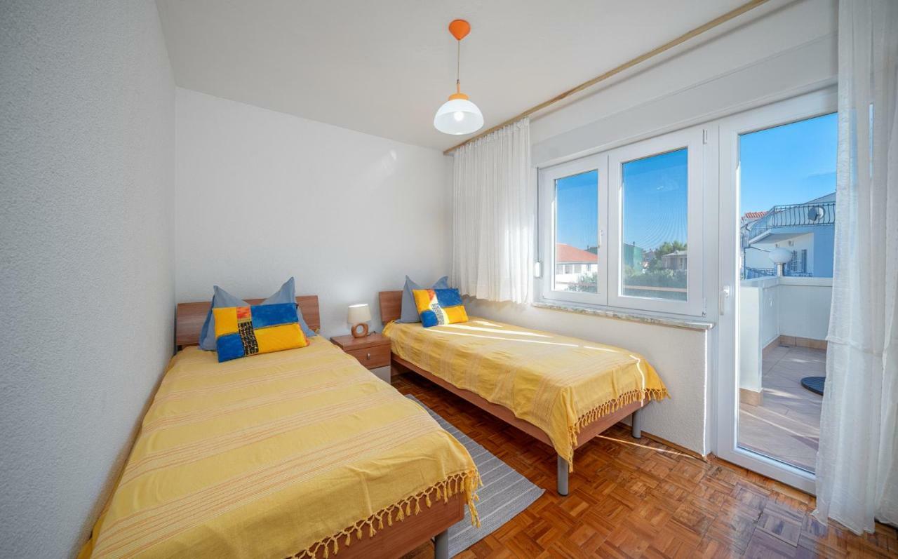 Apartmani Pataca Vodice Eksteriør bilde