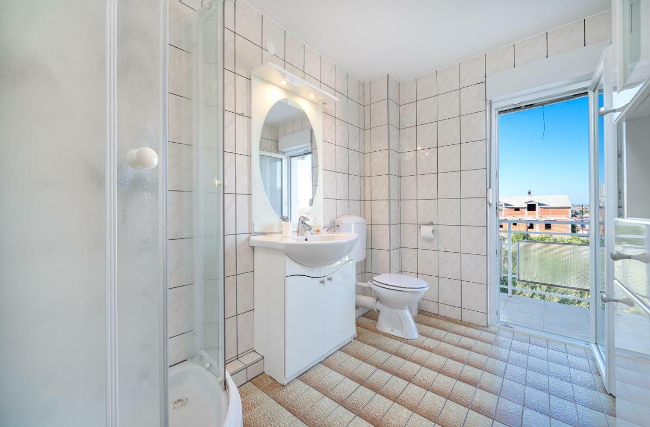 Apartmani Pataca Vodice Eksteriør bilde